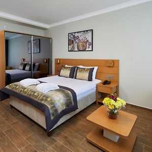 Standard Zimmer mit Kingsize-Bett